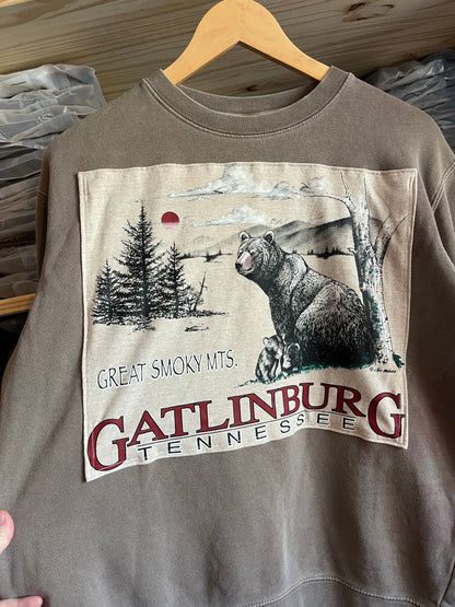 Gatlinburg Crewneck Upcycle Size S