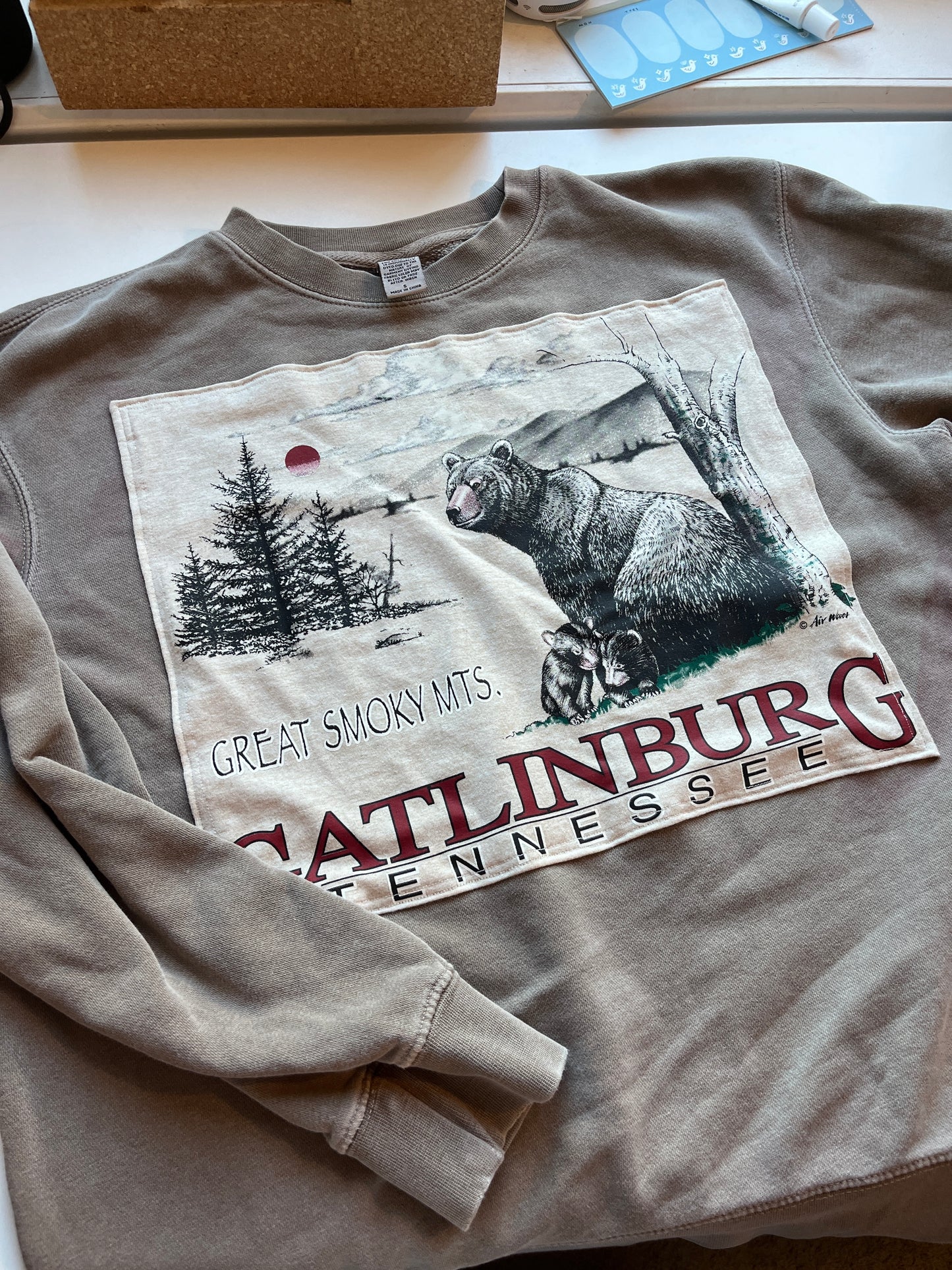 Gatlinburg Crewneck Upcycle Size S